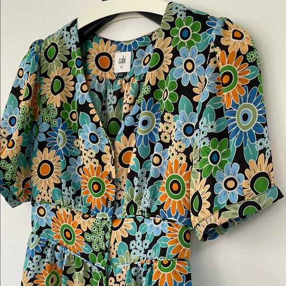 CAbi Multicolor Floral Happy Top Blouse XS - Picture 5 of 17